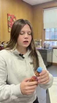 Make Lunch with Grace ’26 in the Dining Hall