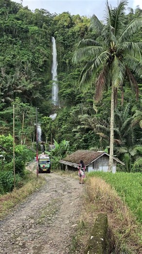Beautiful waterfall water in the countryside #naturelovers
