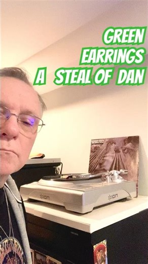 Green Earrings/Steely Dan 1976 This track isn’t just music — it’s a lesson in style, groove, fusion