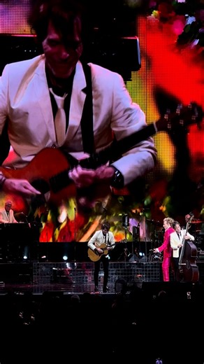 Rod Stewart Concert - Have I Told You Lately That I Love You @ Bridgeport CT - August 30, 2023 | Legendary Concerts