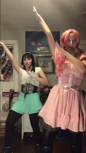 [Alien Stage Cosplay] super shy (Mizi and Sua)