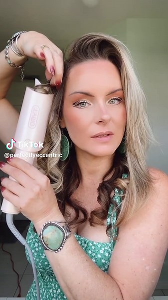 Discover the TYMO Automatic Curling Iron Technique