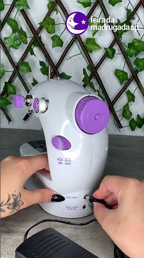Mini Máquina de Costura Elétrica Bivolt com pedal! Ótima margem, prática e cabe em qualquer lugar! ✨