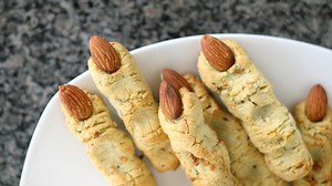Healthier Halloween snack: Danielle Walker's 'witches' fingers'