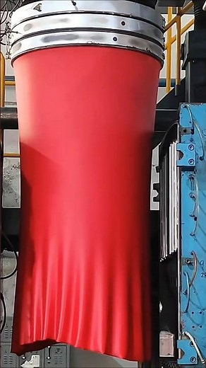 Water injection enclosure, plastic water barrier blow molding process