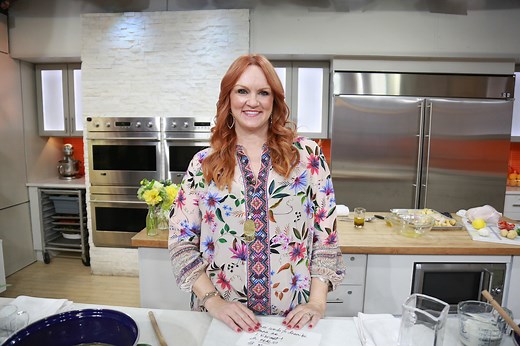 'The Pioneer Woman': Ree Drummond's Easy Lemon Lime Pound Cake Looks So Impressive