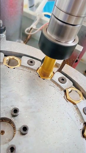 Automatic Nut Tapper – Turntable Process.