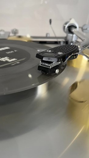 Un giradischi mitico: Transcriptor Hydraulic Reference #aranciameccanica #perte #giradischi #turntable