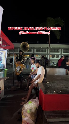 Surprising Brass Band Flash Mob at Food Bazaar