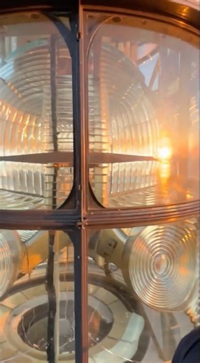 Lighthouse ki light repair kar raha hoon #minivlog #lighthouse