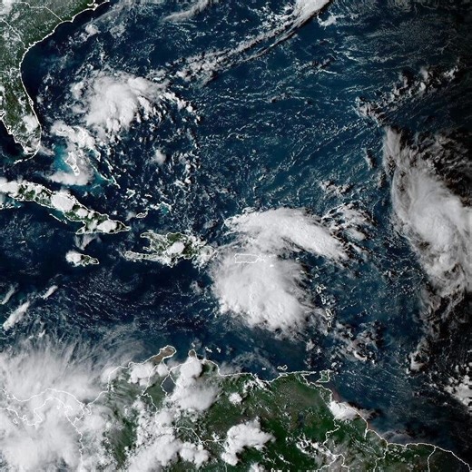 Humberto becomes a hurricane in Atlantic. Maps show its forecast path.