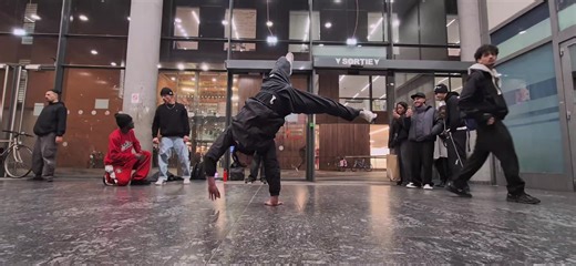 bboy Alex France #powermove #breakdance #redbull #stance #hiphop