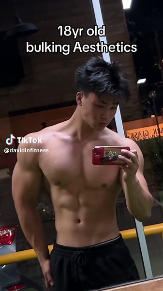 Aesthetic Gym Bulking Transformation Journey at 18