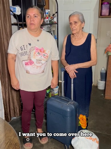 My mother is staying with me, because I built the house | house building
