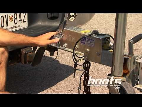 How to Safely Hitch a Boat Trailer