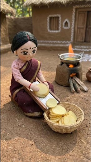 Miniature Women doll making crispy potato chips & Tamatoes chutney | Miniature ASMR Food