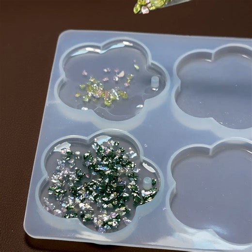 Mia Liu on Instagram: "L5 Smart Nail Lamp Simple and elegant New design Hand-care Mode #SNRQI #manufacturer #nail-machine"