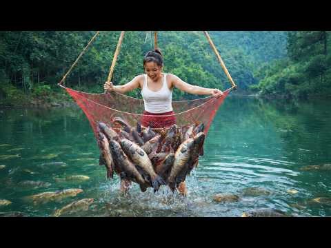 Alone on the River During Flood Season | Catching a Lot of Big Fish