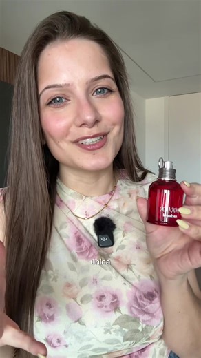 O Amor Amor da Cacharel é aquele perfume clássico que nunca passa de moda! É impossível cheirar isto e não viajar no tempo ❤️🤏🏻 Podem encontrá-lo na @Care to Beauty e, claro, utilizar o meu código IRINAF10 para 10% de desconto ✨ #perfumelover #perfumetiktok #amoramor #perfumes