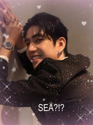 SEA KNOWS EXACTLY WHAT HE'S DOING 😏 All caked up just for him not to share with the class 😤 . . . jimmysea; Jimmy Jitaraphol Potiwihok; Sea Tawinan Anukoolprasert; Sea fansign in shanghai . . . #jimmysea #jimmyyjp #sea_tawinan #jimmyjitaraphol #seatawinan