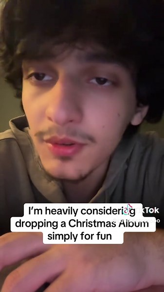 My music commitment issues won’t allow this tho #christmas#christmasmusic#franksinatra#michealbublé#fyp