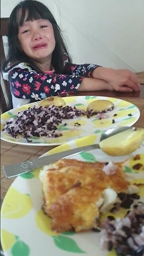 5 year old crying for McDonald's instead of her Dinner that Daddy Prepared #shorts #food