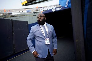 "Amy Adams is the worst owner ever" - Titans fans make feelings known with GM Ran Carthon fired 4 months before NFL Draft