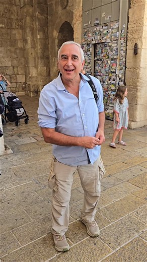 Boker Tov from Jaffa Gate in Jerusalem. Taking a tour from Daniel Luria of Ateret Cohanim. | Great Kosher Restaurants International