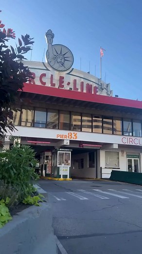 Love NYC? Do it right. Cruise with the best and the original. Circle Line has been wowing travelers for over 80 years. | Circle Line Sightseeing Cruises | Facebook