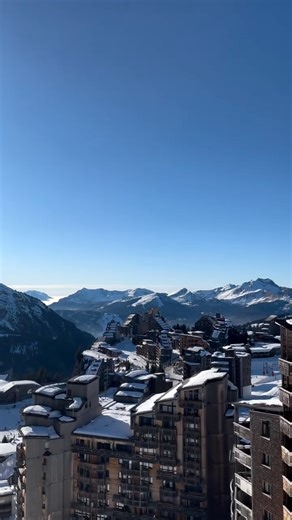 🎄❄️ Christmas Day Snow Report – Avoriaz❄️🎄 Cam here with a festive update from the mountains: Great conditions across the resort. We even had a little top up of fresh snow and an incredible cloud inversion yesterday absolute magic ✨ Merry Christmas and enjoy the turns! Skis: @origplus Googles: @julbo_eyewear Ski suit: @oosc_clothing Resort: @avoriaz1800_officiel #skiing #skiresort #christmas #freshsnow #mountainlife | Pulse Snowsports