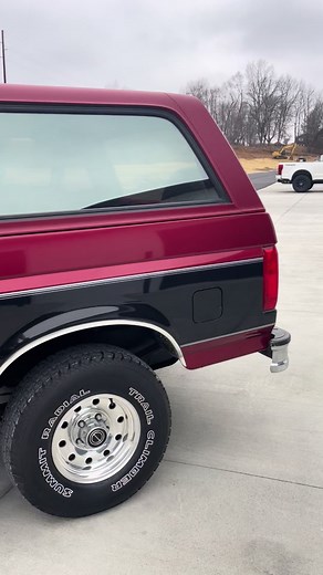 1995 ford bronco 1 of 6 ever produced in this combination 22k actual miles 5.8L v8 💥SMASH THAT LIKE BUTTON. . 🤟🏼 JOIN “Broncos for Sale”& “Broncos Parts Garage ” on Facebook !! . 💵 DM if you want to sell your Bronco! Can get you cash same day (we pay above retail pricing for clean broncos) . . . #Bronco #FordBronco #Ford #FordTrucks #Broncosandpartsgarage #Fordnation #BuiltFordTough #Bronconation #bricknose #OBSTrucks #OBSFord #FordNation #TruckOfTheDay #oldbodystyleford