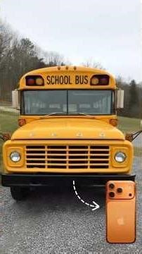 هل توافقني ان جهاز الايفون ١٧ تصميمه الجديد مثل تصميم باص المدرسة القديم 😂😎🫵