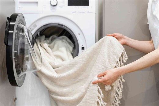 How to choose the best laundry temperature for your clothes