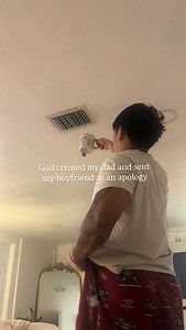 298K views · 154K reactions | cooling my hot tea because it was too hot for me. Tells me “ go sit your pretty ass down, I got it “ about everything Bringing me ‘just because’s Celebrating our monthly anniversary even though I established I don’t do monthly and I forget sometimes. makes my inner child happy 梁 | Nailsbyaran | Facebook