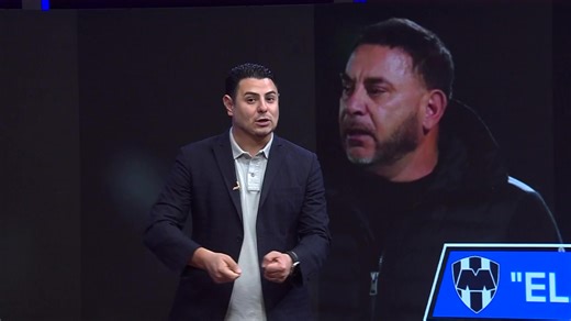 🗣️"Este señor se está vendiendo cada vez que puede, otra vez, para el Monterrey, que solamente le dio una miserable copa de chiripa, pero perdió dos de local, siendo superlíderes. Dejen al 'Turco' en paz allá en Toluca". 🎙️Roberto Barocio en #FuerteRasoYColocado. | Multimedios Deportes