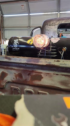 #1940dodge #ratrod #insulatorreverselight