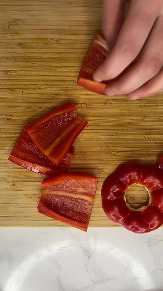 Master the Art of Julienning Red Bell Pepper