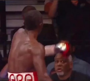 July 14th 2014. MGM Garden Arena Paradise Nevada USA. Middle weight bout. Saul Canelo Alvarez vs Erislandy Lara. Canelo won via 12 round controversial split decision. | Brain boxing