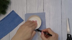 How to Make No-Sew Sock Snowmen | Cute Christmas Gifts Anyone Can Craft