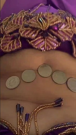 belly dance fluttering coins and rolling them 💪☀️💃 #bellydance #artist #embodiment #feminineenergy