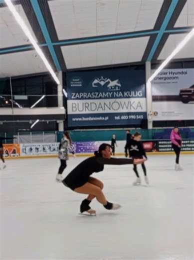 i love sit spinn #recommendations #goviral #figureskating #fypシ #foryoupage❤️❤️