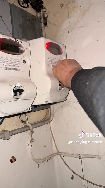 Exploring Gender Identity of Angel Dust in Abandoned Settings