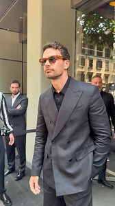 Así fue el desfile masculino de Dolce & Gabbana en París, dándole un nuevo significado a la frase “Así me desperté”: https://voguemexico.visitlink.me/w4n7is | Vogue Latam