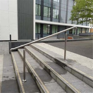 [Hot Item] Customized Balcony Engineering Projects Easy Install Aluminum Fence