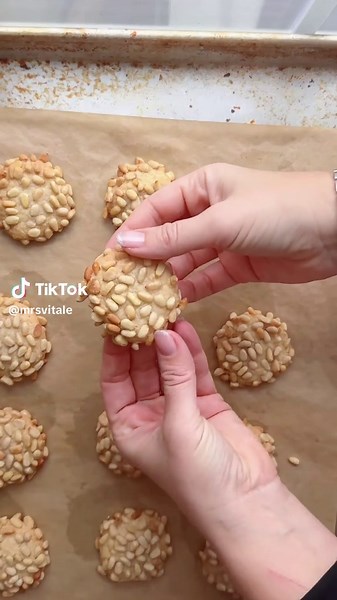 Delicious Almond Cake Recipe You Can Bake at Home