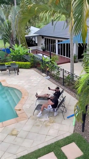 This will make you jump too 😱😂 #funny #prankvideo #jumpscare #fypage #funnyclips