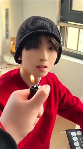 Sister Pranked Her Brother With a Purse… You Won’t Believe His Reaction!