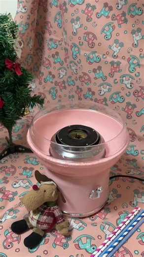 This new Cotton Candy Machine from @LiveFull US is on sale right now and makes THE perfect fluffy cotton candy in minutes!🍭😋 Comes with 6 Flavors & 6 Sticks! #cottoncandymachine #cottoncandy #superbra