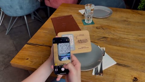 Oak QR Code Menu Sign, Personalized Restaurant Tabletop Display - Etsy