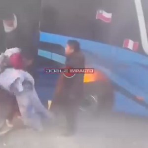 490K views · 3K reactions | BUS DE BOLIVIA A CHILE INCENDIÓ SUS...